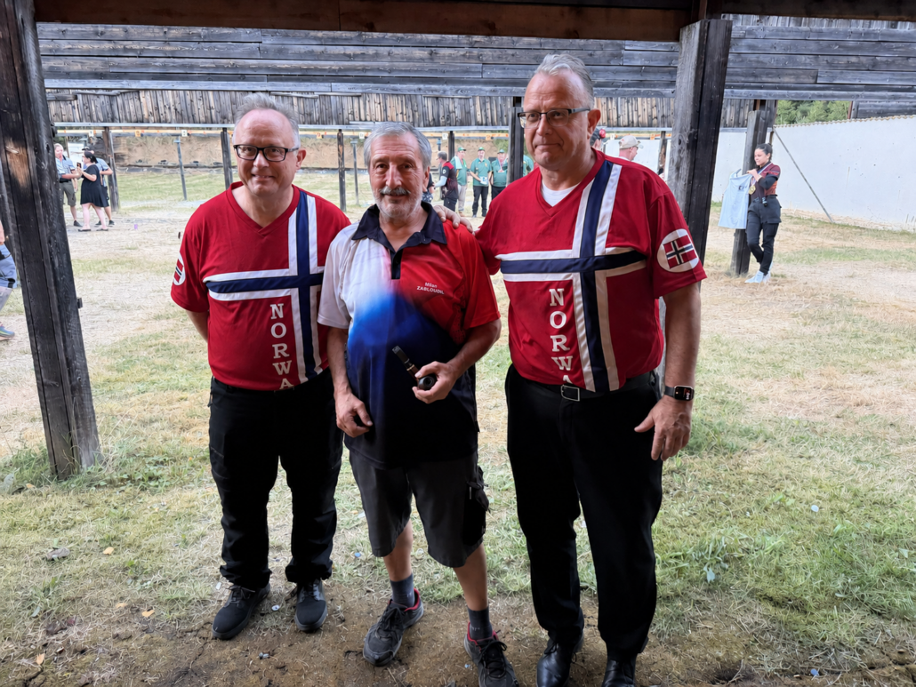 Christian (venstre) Milan (Match Director) Haakon (Høyre)